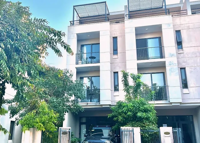 Appartement 5 Phong Ngu Royal Lotus